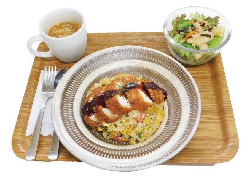 チキンカツ炒飯